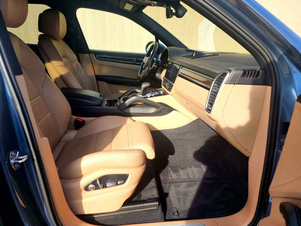 2019 Porsche Cayenne S AWD for sale in Frankenmuth, MI – photo 9