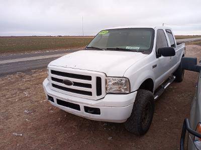 2005 FORD F250 4WD V8 CREW CAB 5.4L LARIAT - cars & trucks - by... for sale in Wilson, TX