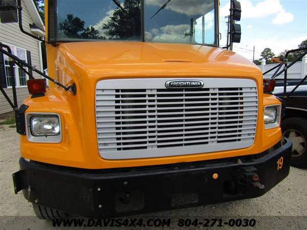 2004 Freightliner Chassis Passenger Van/School Bus for sale in Richmond, PA – photo 4