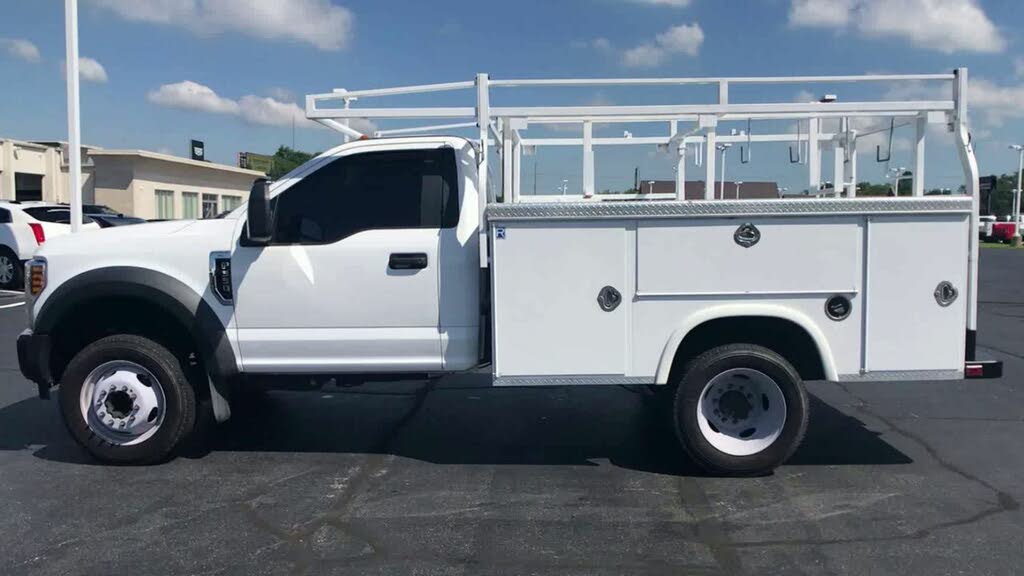 2018 Ford F-550 Super Duty Chassis XL Regular Cab DRW 4WD for sale in Merrillville , IN – photo 5