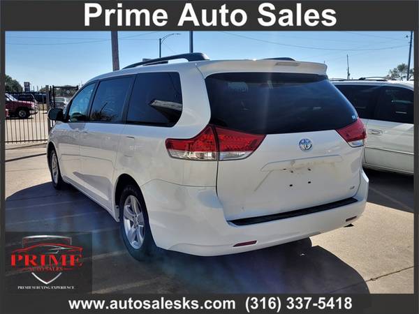 2011 TOYOTA SIENNA LE - - by dealer - vehicle for sale in Wichita, KS – photo 5
