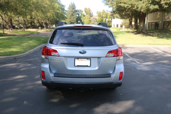 2014 Subaru Outback 2.5i Premium with hitch for sale in Sacramento , CA – photo 6
