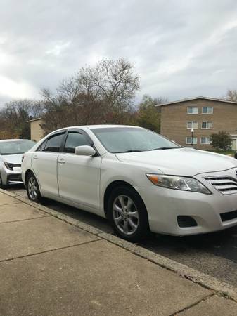 2011 Toyota Camry - cars & trucks - by owner - vehicle automotive sale for sale in Alexandria, District Of Columbia – photo 2