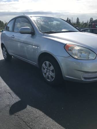 2010 Hyundai Accent for sale in Sanborn, NY – photo 2