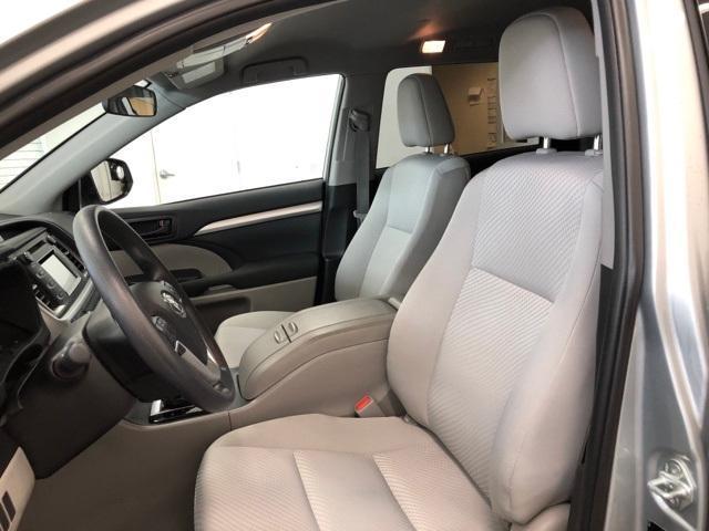 2019 Toyota Highlander LE for sale in West Allis, WI – photo 14
