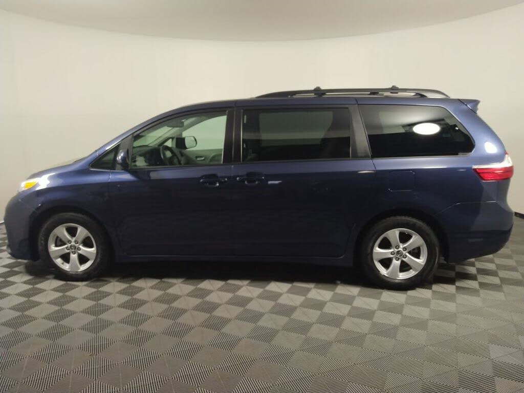 2019 Toyota Sienna LE 8-Passenger FWD for sale in Anchorage, AK – photo 3