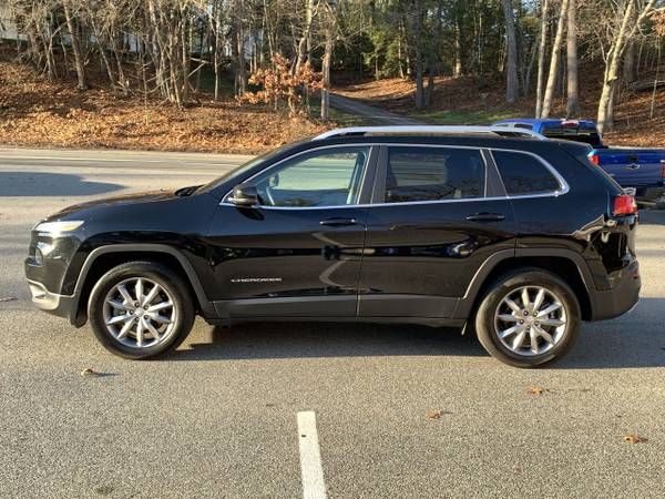 2018 Jeep Cherokee Limited - cars & trucks - by dealer - vehicle... for sale in Tyngsboro, NH – photo 3
