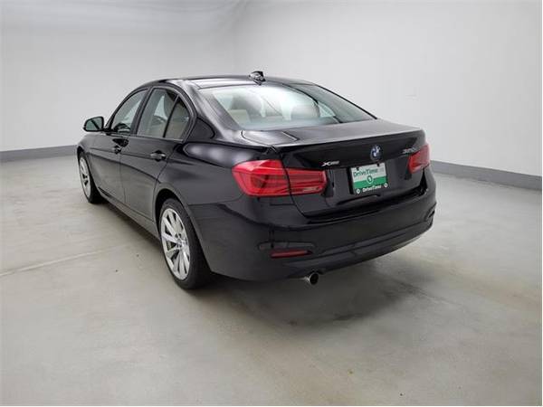 2018 BMW 320i xDrive - sedan - - by dealer - vehicle for sale in Taylor, MI – photo 5