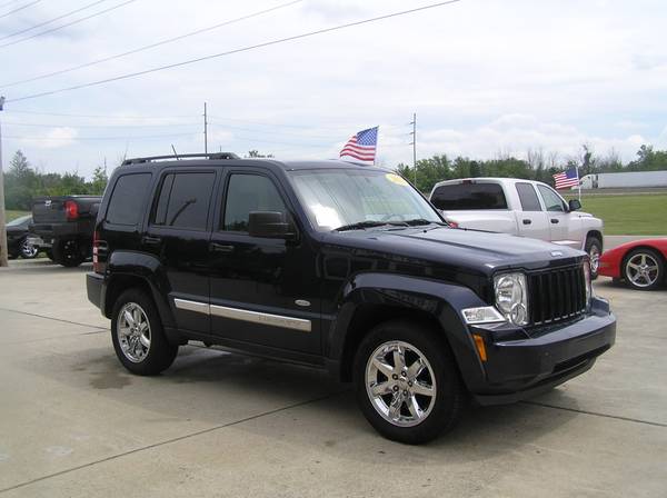 ***2012 JEEP LIBERTY LATITUDE 4X4 (ONE OWNER) *** for sale in Vandalia, OH – photo 2