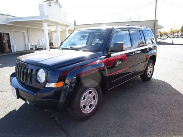 2014 Jeep Patriot Sport 4x4 4dr SUV - cars & trucks - by dealer -... for sale in Redmond, OR – photo 2
