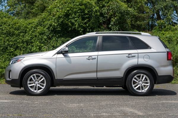 2014 KIA SORENTO LX - CERTIFIED ONE OWNER - CLEAN CARFAX REPORT! THIRD for sale in Neptune, NJ – photo 3
