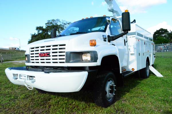 2009 GMC C5500 ALTEC BUCKET TRUCK 4X4 42FT - - by for sale in Hollywood, LA – photo 9