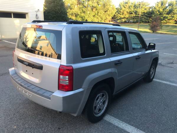 2009 Jeep Patriot 5 speed manual 4X4 Very Rare Only 66,000 Original... for sale in Germantown, District Of Columbia – photo 4