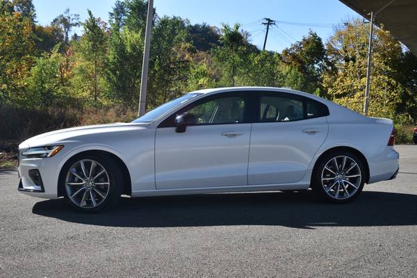 2021 Volvo S60 T6 Momentum - - by dealer - vehicle for sale in Great Neck, NY – photo 3