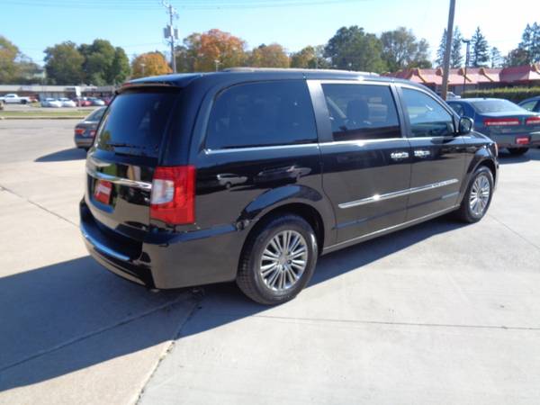 2013 Chrysler Town & Country Touring-L for sale in Marion, IA – photo 6