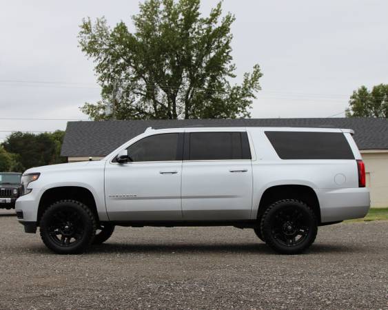 LIFTED🔥 RCX 2015 CHEVROLET SUBURBAN 4X4 LT2 ON 20X10 FUEL WHEELS 33s for sale in Kernersville, WV – photo 3
