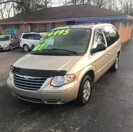 2007 Chrysler Town and Country Limited for sale in Chattanooga, TN