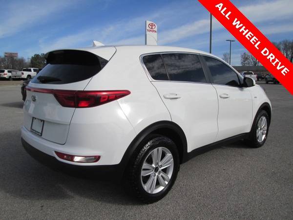 2018 Kia Sportage LX suv Clear White - - by dealer for sale in ROGERS, AR – photo 16