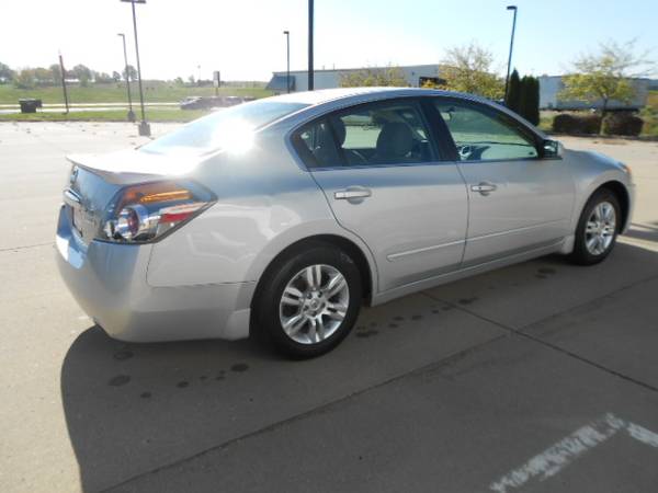 2011 Nissan Altima 2.5 S - cars & trucks - by dealer - vehicle... for sale in Iowa City, IA – photo 6