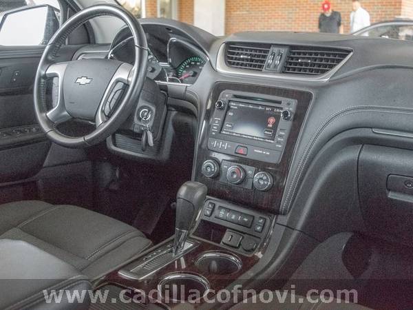 2017 Chevy *Chevrolet* *Traverse* LT hatchback Mosaic Black Metallic for sale in Novi, MI – photo 18