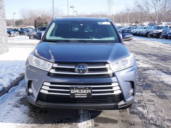 2018 Toyota Highlander - - by dealer - vehicle for sale in Burnsville, MN – photo 8