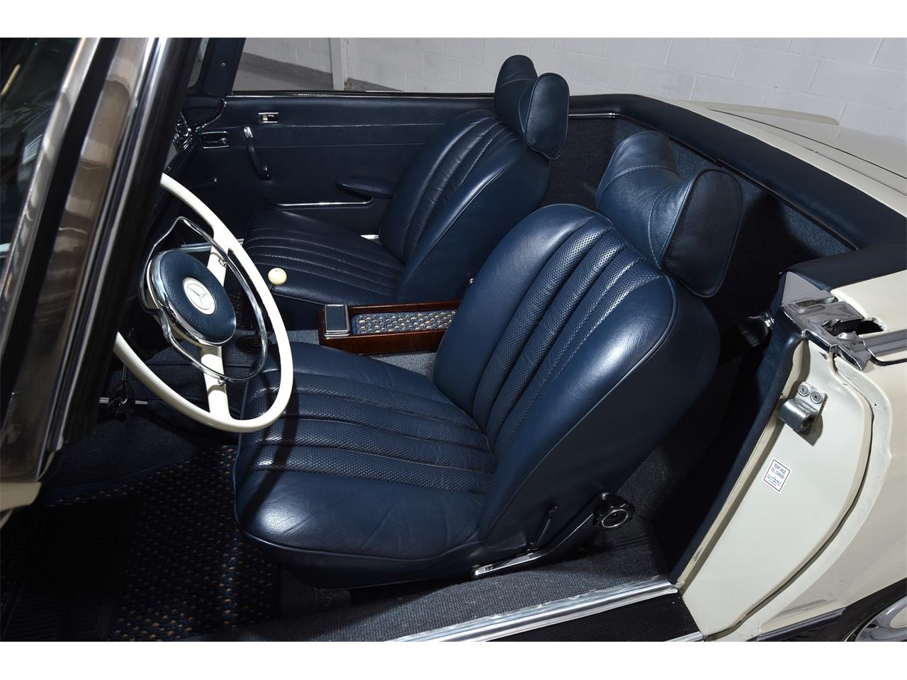 1967 Mercedes-Benz SL-Class for sale in Farmingdale, NY – photo 24