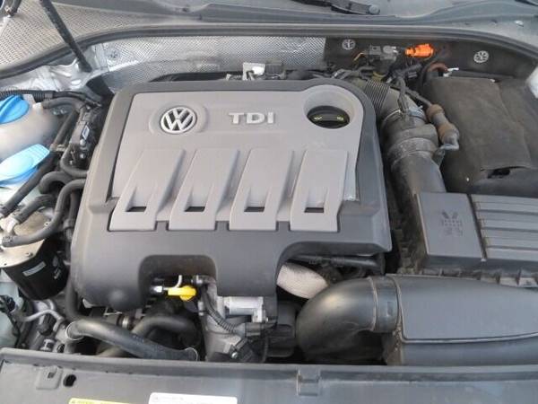 2014 Volkswagen Passat 4dr Sdn 2 0L DSG TDI SE w/Sunroof 52, 000 for sale in Waterloo, IA – photo 22