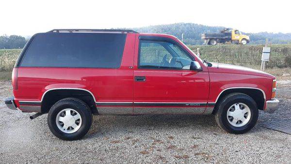1996 Chevrolet Chevy Tahoe LS 2dr SUV for sale in Logan, OH – photo 7