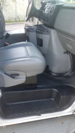 8 PASSENGER SEAT VANS WITH HANDICAP LIFTS. for sale in Skokie, IL – photo 5