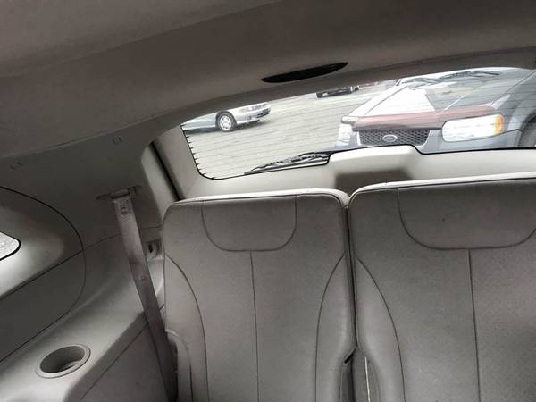 2006 CHRYSLER PACIFICA LIMITED --- SALES SPECIAL / 3rd ROW !! for sale in Everett, WA – photo 8