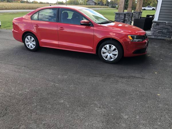2014 VW Jetta NO RUST 7, 300 OBO - - by dealer for sale in Le Roy, NY – photo 4