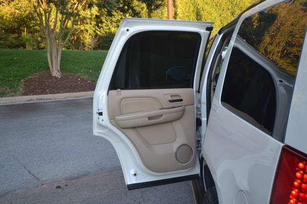 2011 CADILLAC ESCALADE - CLEAN TITLE - LOW MILES - LOADED -... for sale in Cary, NC – photo 12