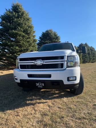 2011 chevy duramax - cars & trucks - by owner - vehicle automotive... for sale in Rock Rapids, SD – photo 2