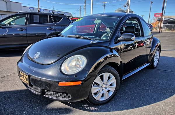 2009 Volkswagen New Beetle 2-door Coupe 6A - - by for sale in Rexburg, ID – photo 3