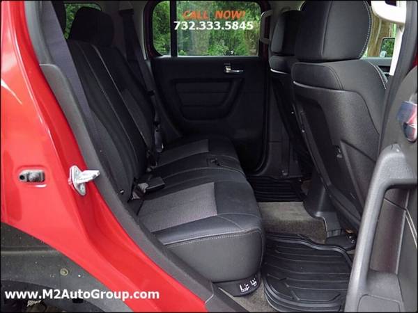 2006 Hummer H3 Base 4dr SUV 4WD - cars & trucks - by dealer -... for sale in East Brunswick, NY – photo 16