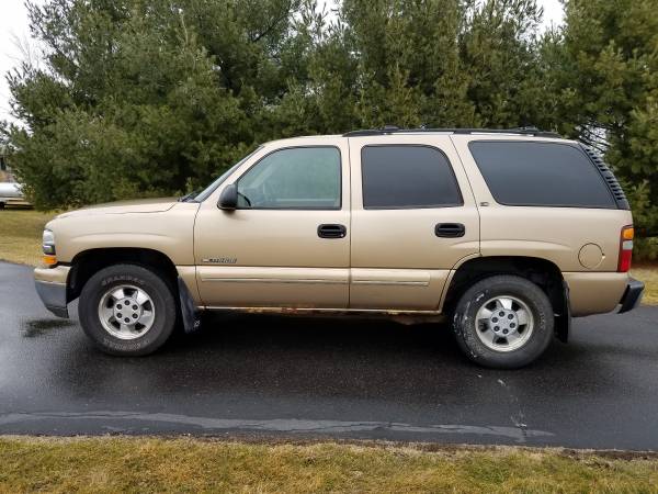2000 Chevy Tahoe LS 4WD 9 person seating (S.S. Brake lines) for sale in Lakeland, MN – photo 3