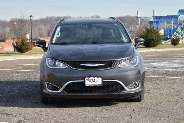 2018 Chrysler Pacifica Touring L - - by dealer for sale in Great Neck, NY – photo 8
