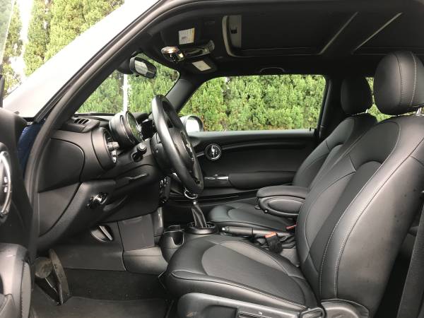 AUTO DEALS 2018 Mini Hardtop 2 Door Cooper Hatchback CARFAX ONE for sale in Honolulu, HI – photo 5