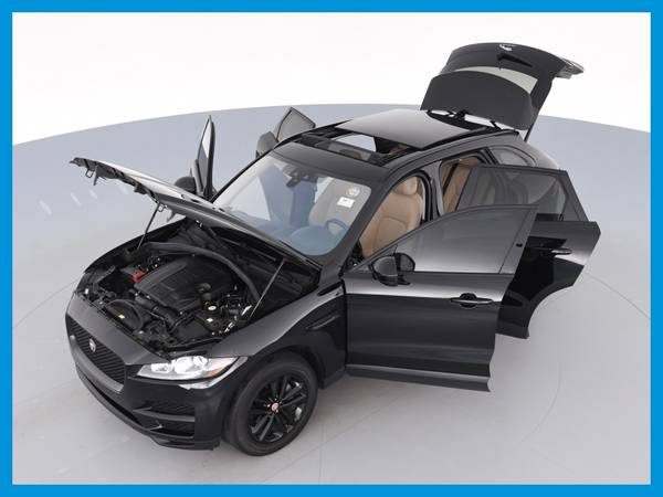 2018 Jag Jaguar FPACE 25t Premium Sport Utility 4D suv Black for sale in Sausalito, CA – photo 15