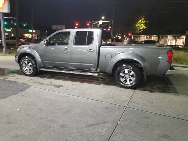 2008 Nissan Frontier- Crew cab - 4x4 - 6spd stick - long bed for sale in Mamaroneck, NY – photo 6