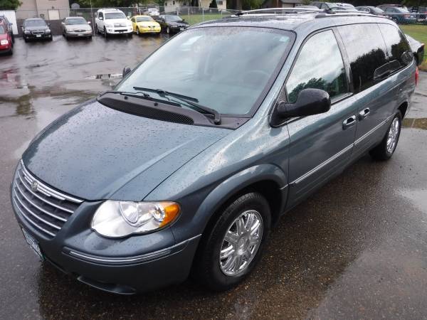 2005 Chrysler Town and Country Limited 4dr Extended Mini Van 164056 Mi for sale in Saint Bonifacius, MN