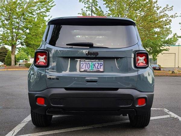 2018 Jeep Renegade Altitude SPORT UTILITY/4X4/MY SKY DUAL PANEL for sale in Portland, OR – photo 5