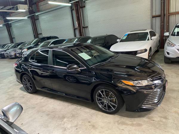 2018 Toyota Camry Le one owner - - by dealer - vehicle for sale in Houston, TX – photo 6