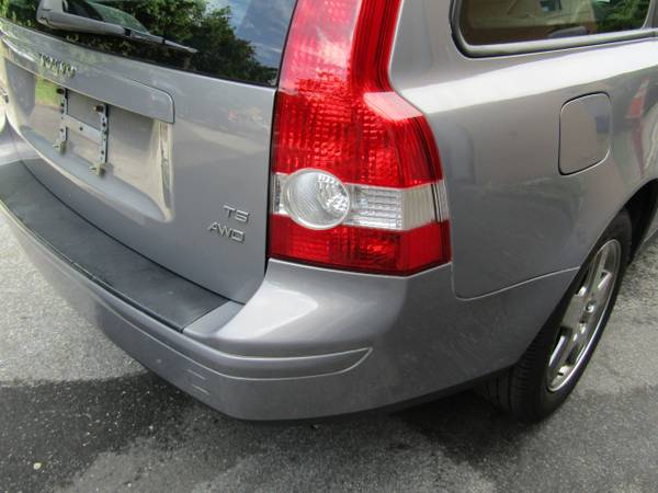2005 Volvo V50 2.5T AWD, Moonroof, Loaded, Great Car Low miles,1 Owner for sale in Yonkers, NY – photo 15