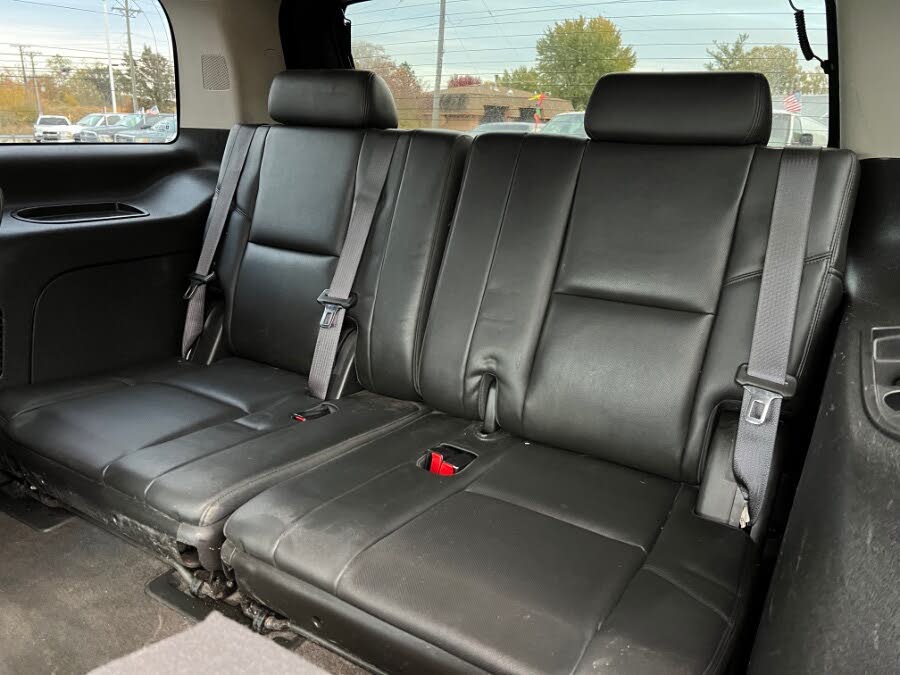 2012 Cadillac Escalade Luxury 4WD for sale in Ortonville, MI – photo 17