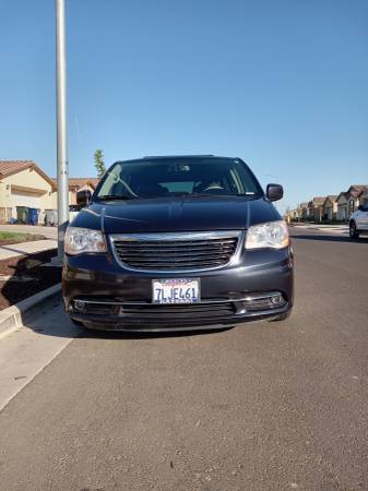 Chrysler Town and country for sale in Modesto, CA – photo 2