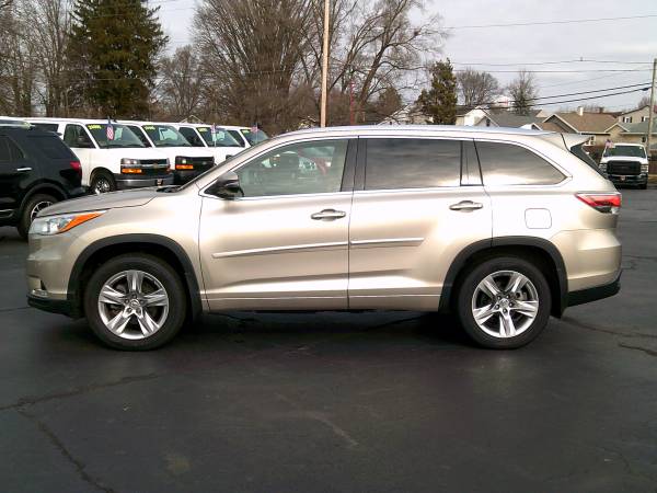 2015 Toyota Highlander - - by dealer - vehicle for sale in TROY, OH – photo 3