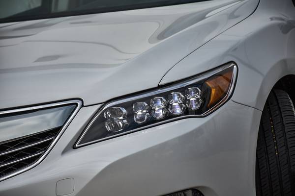 2016 Acura RLX Tech sedan Bellanova White Pearl for sale in Downers Grove, IL – photo 13
