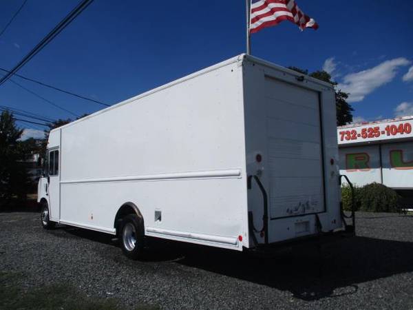 2017 Ford Stripped Chassis 22 STEP VAN, F59 22, AIR CONDITIONING for sale in south amboy, VT – photo 4