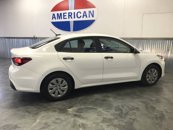 2018 KIA RIO S EDT!! 1 OWNER! PERFECT CARFAX! ONLY 9,850 MI!! 37+ MPG! for sale in Norman, KS – photo 6